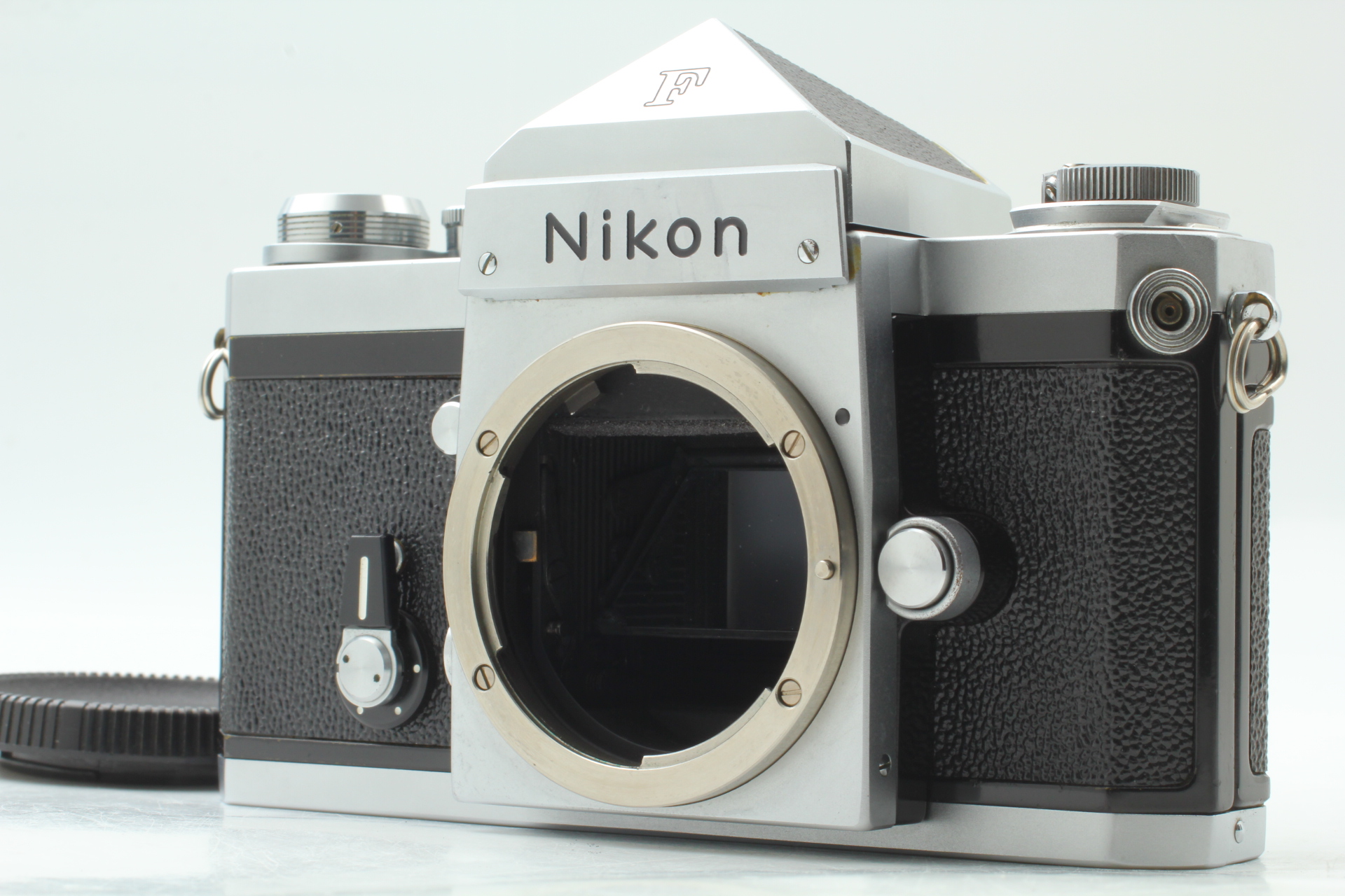 Near MINT+3] S/N686xxx Nikon F Eye Level SLR 35mm Film Camera