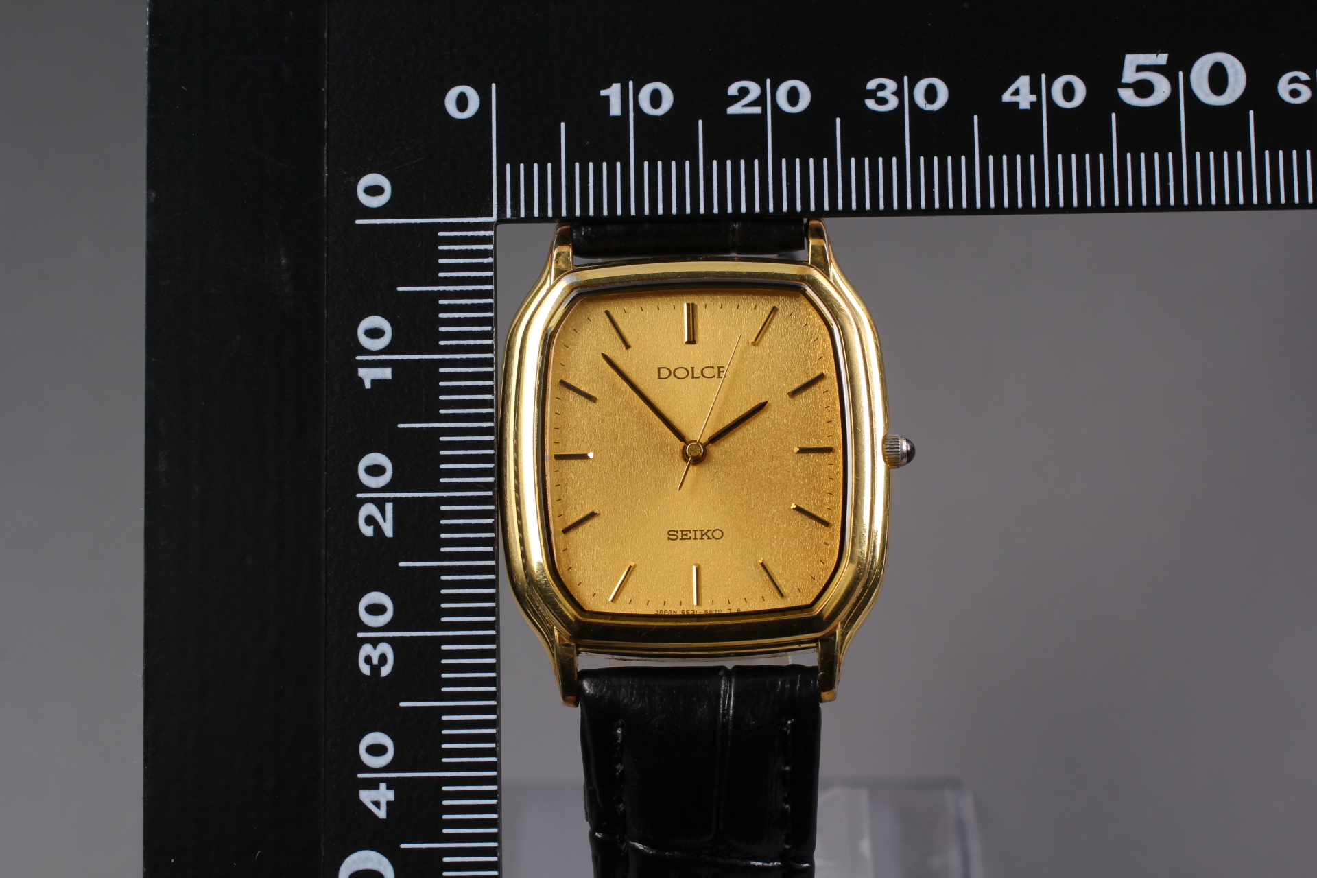 稼働品 セイコー ドルチェ SEIKO DOLCE 5E31-5B30 メンズ Yahoo!オークション -「b30」(ドルチェ) (セイコー)の落札相場