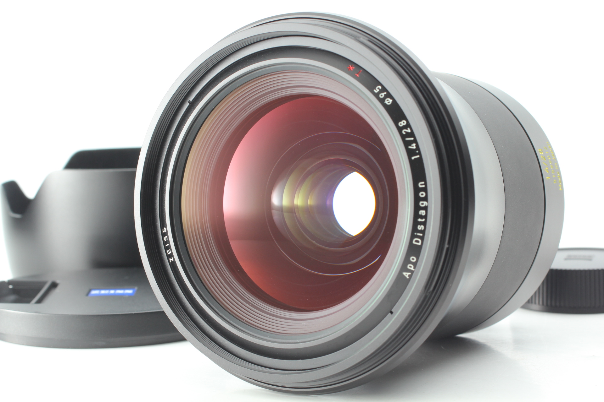 ほぼ未使用Zeiss Otus 28mm f/1.4 ZF.2レンズ Zeiss Otus 1.4/28 Review | PCMag