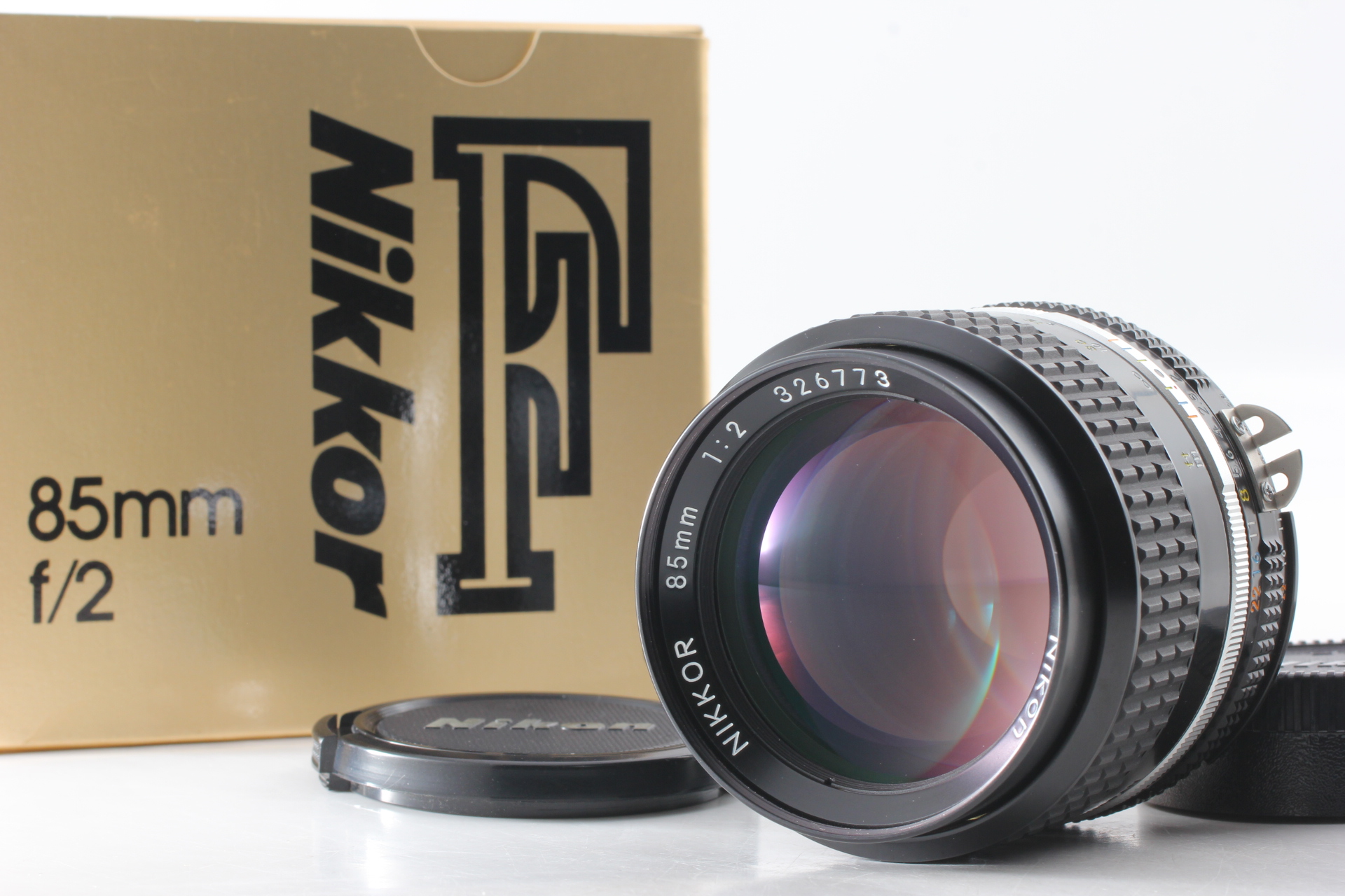 Near MINT] Nikon Ai-s Nikkor 85mm f/2 Portrait MF Manual