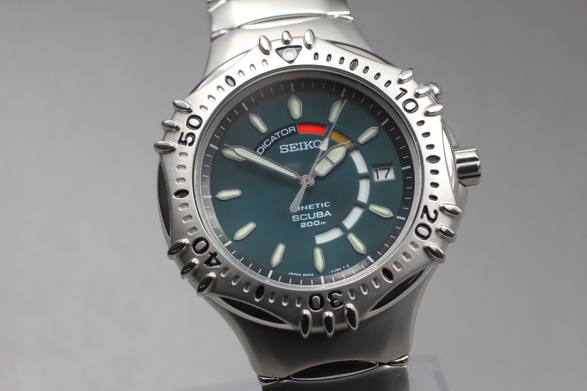 セイコー KINETIC SCUBA ジウジアーロデザイン 5M42-0F70 67b3eb7cec2f8.JPG