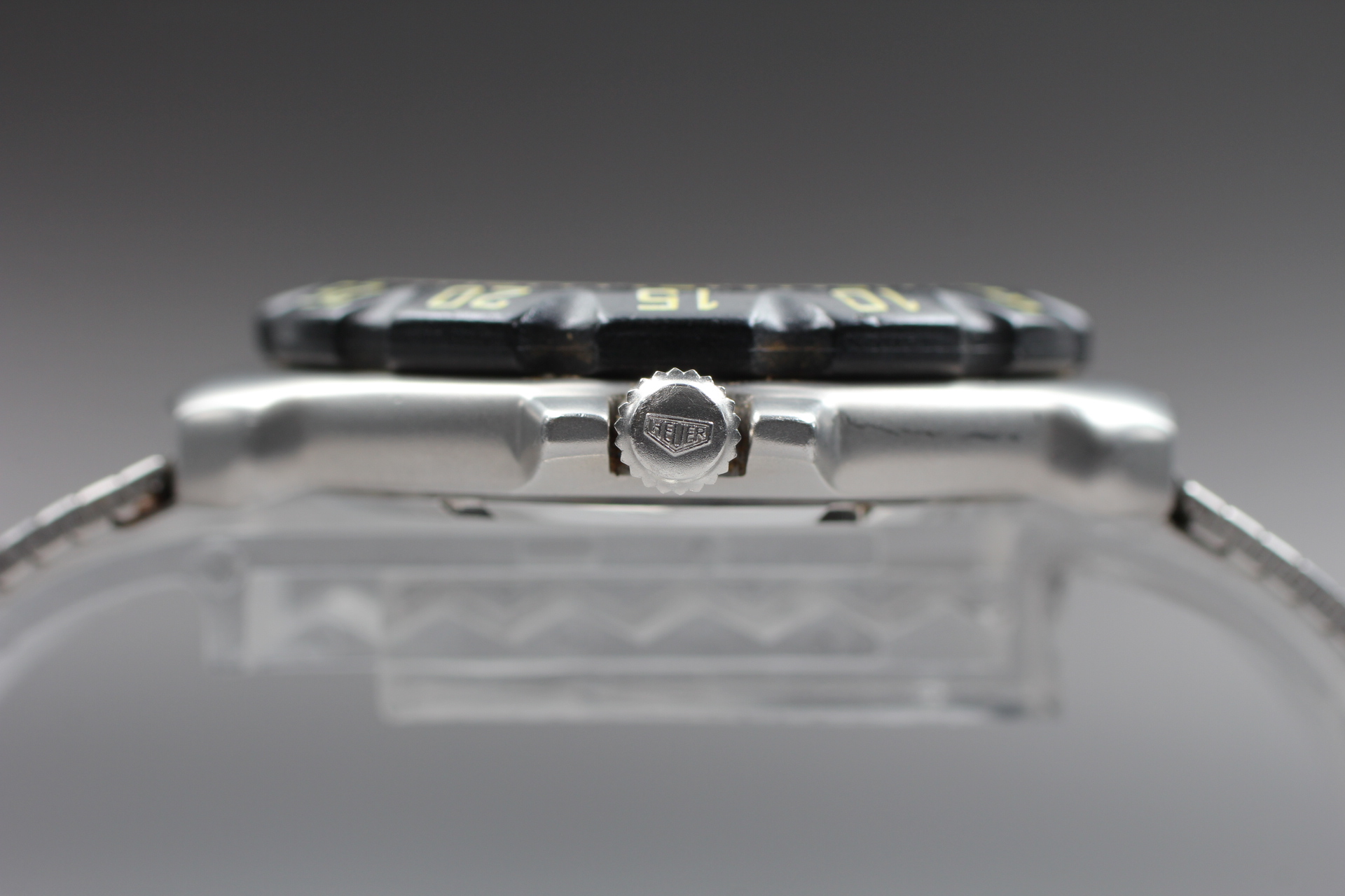 NEAR MINT】 TAG HEUER 376.513 PROFESSIONAL 200 Unisex Quartz