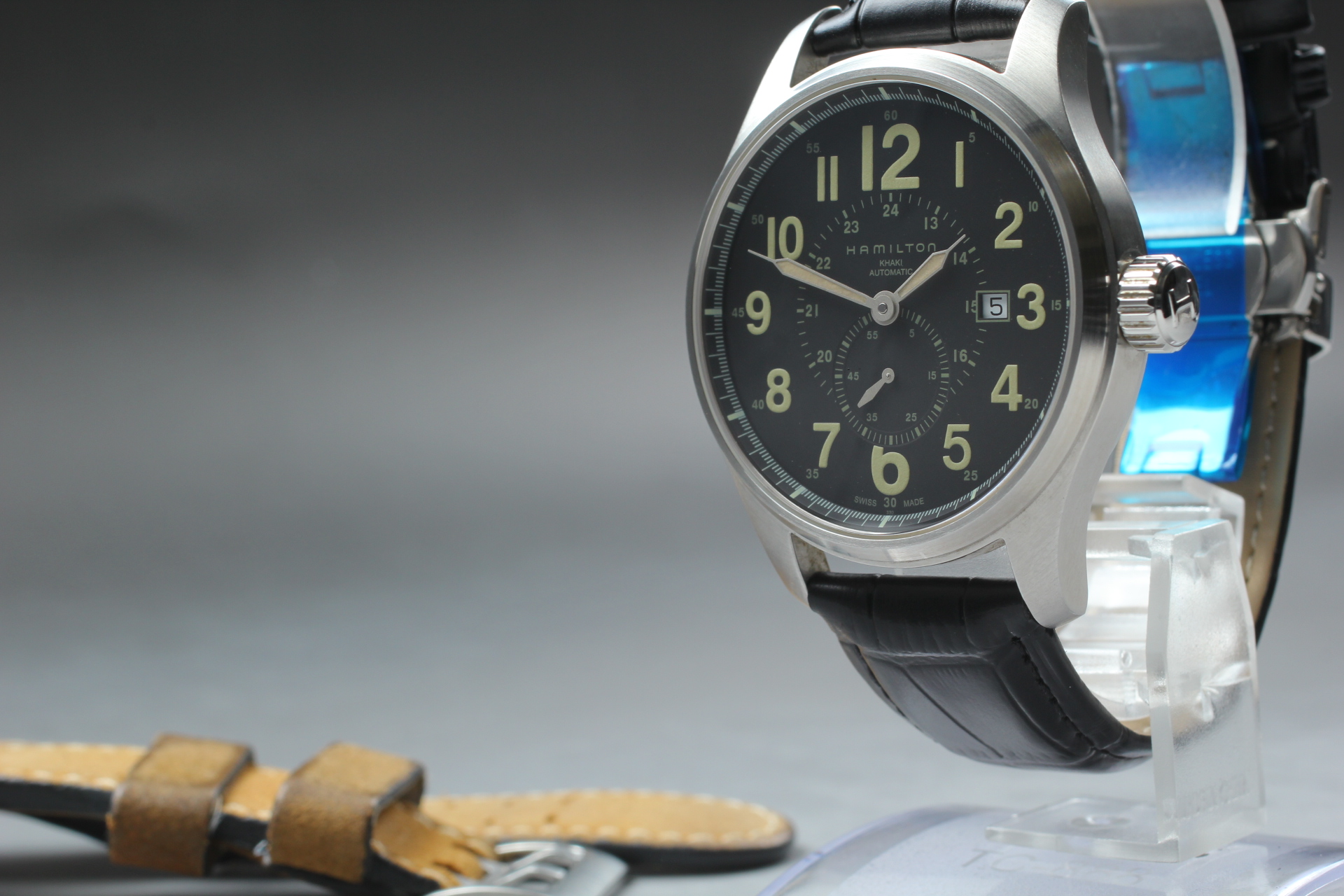 時計 HAMILTON KHAKI FIELD OFFICER H706550 Hamilton Khaki Field Officer H706550 Automatic Black Dial