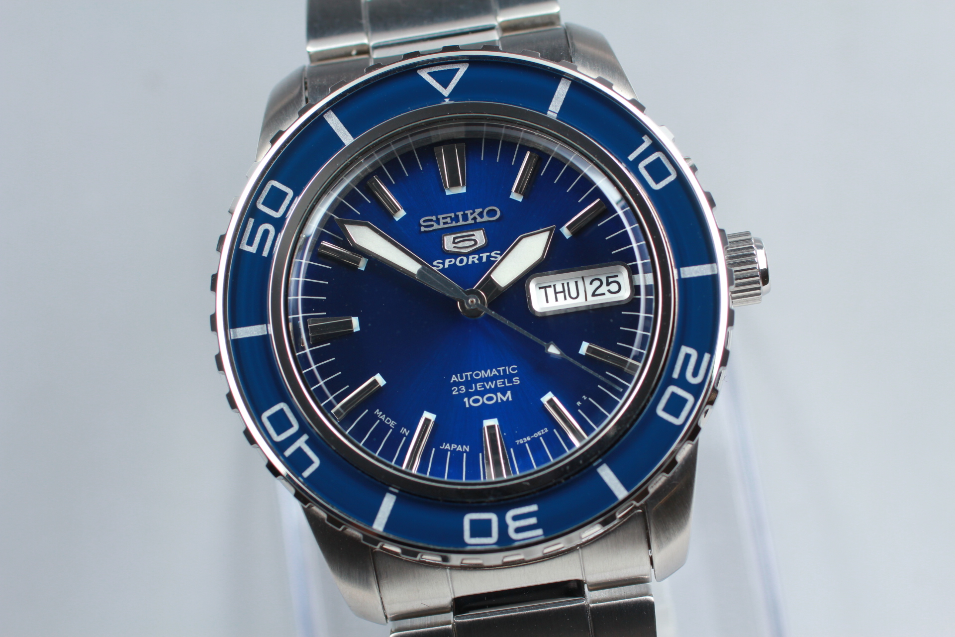 SEIKO 5 Sports 7S36-04N0 Automatic Blue Dial 23 Jewels Made in