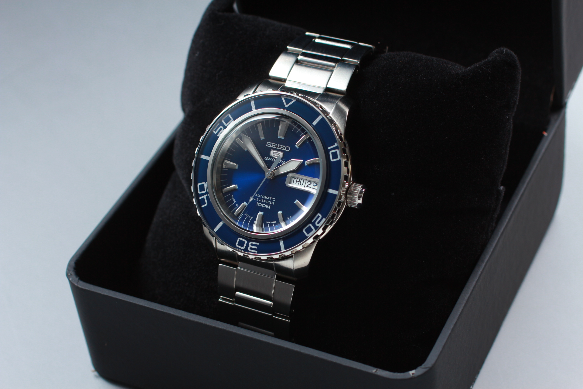 SEIKO 5 Sports 7S36-04N0 Automatic Blue Dial 23 Jewels Made in