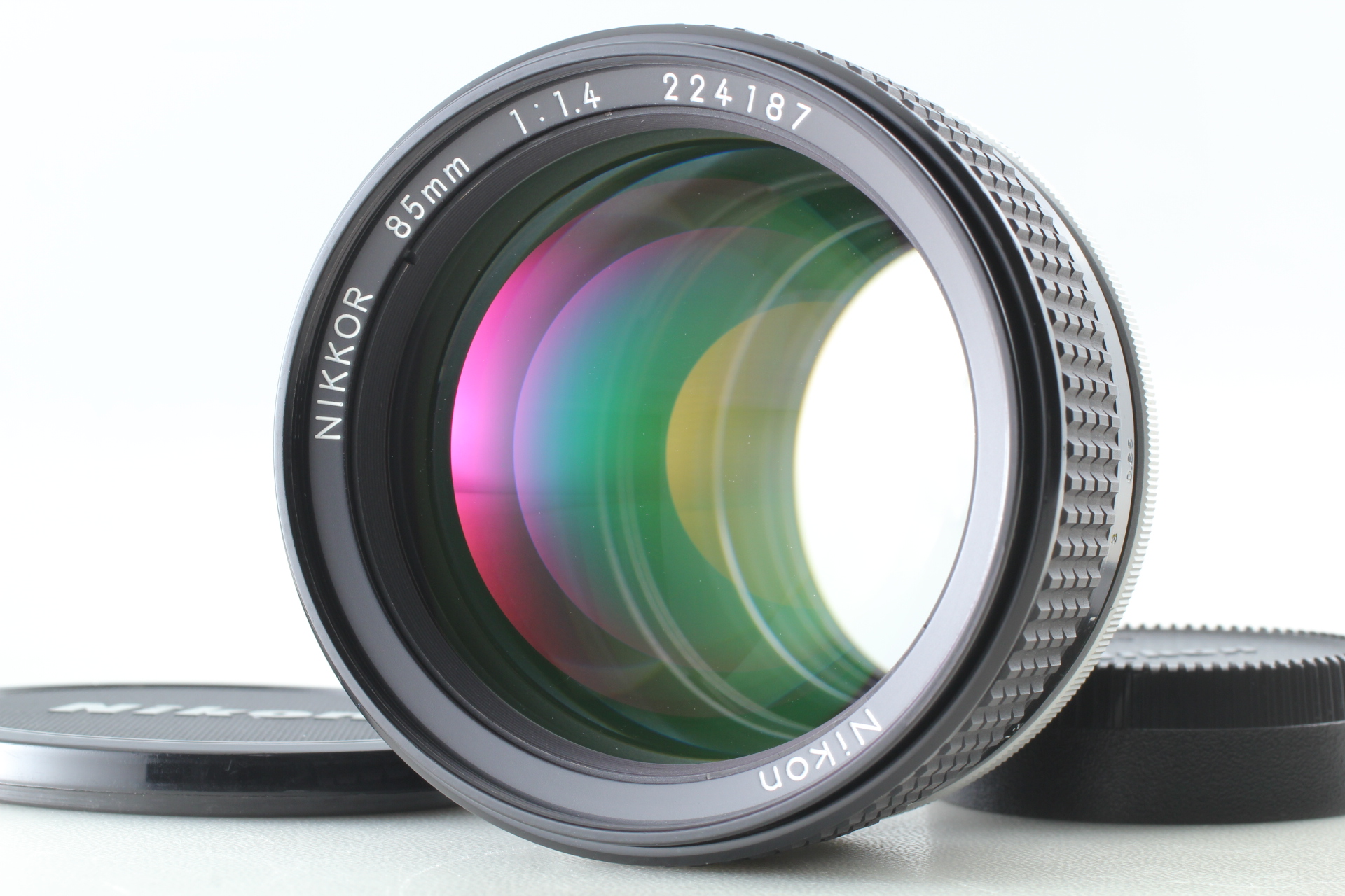 SIC Nikon ニコン Ai-s AIS Nikkor 85mm f/1.4 SIC [ Near MINT ] Nikon Ai-s Ais Nikkor 85mm f/ 1.4 MF Portrait