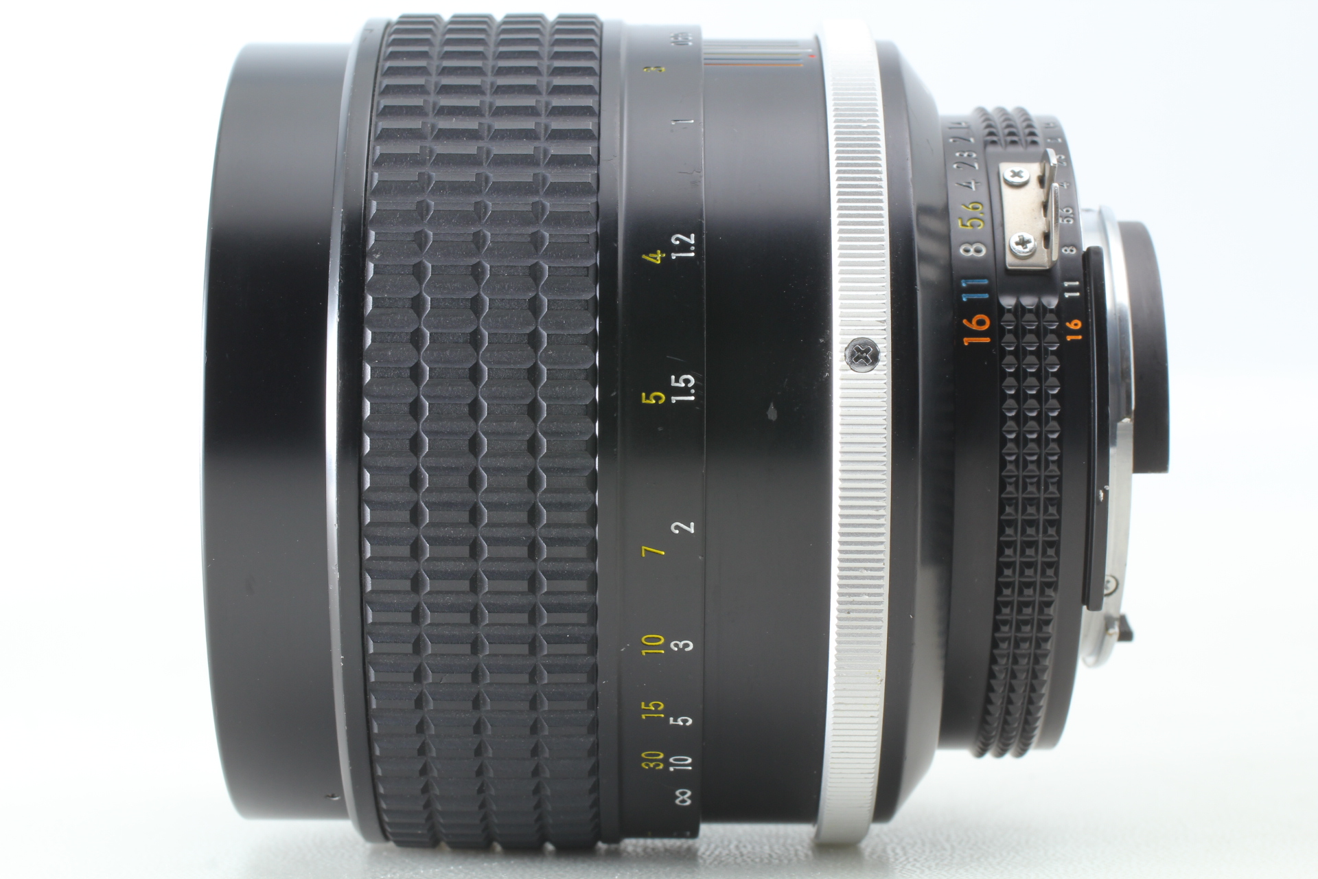 SIC [ Near MINT ] Nikon Ai-s Ais Nikkor 85mm f/ 1.4 MF Portrait