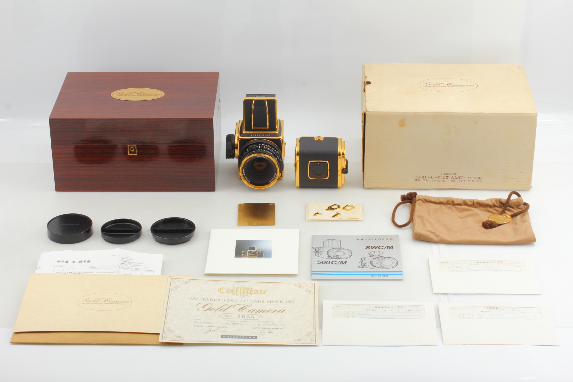 RARE! [MINT in Box] Hasselblad 500CM C/M 30th Gold Edition 80mm f