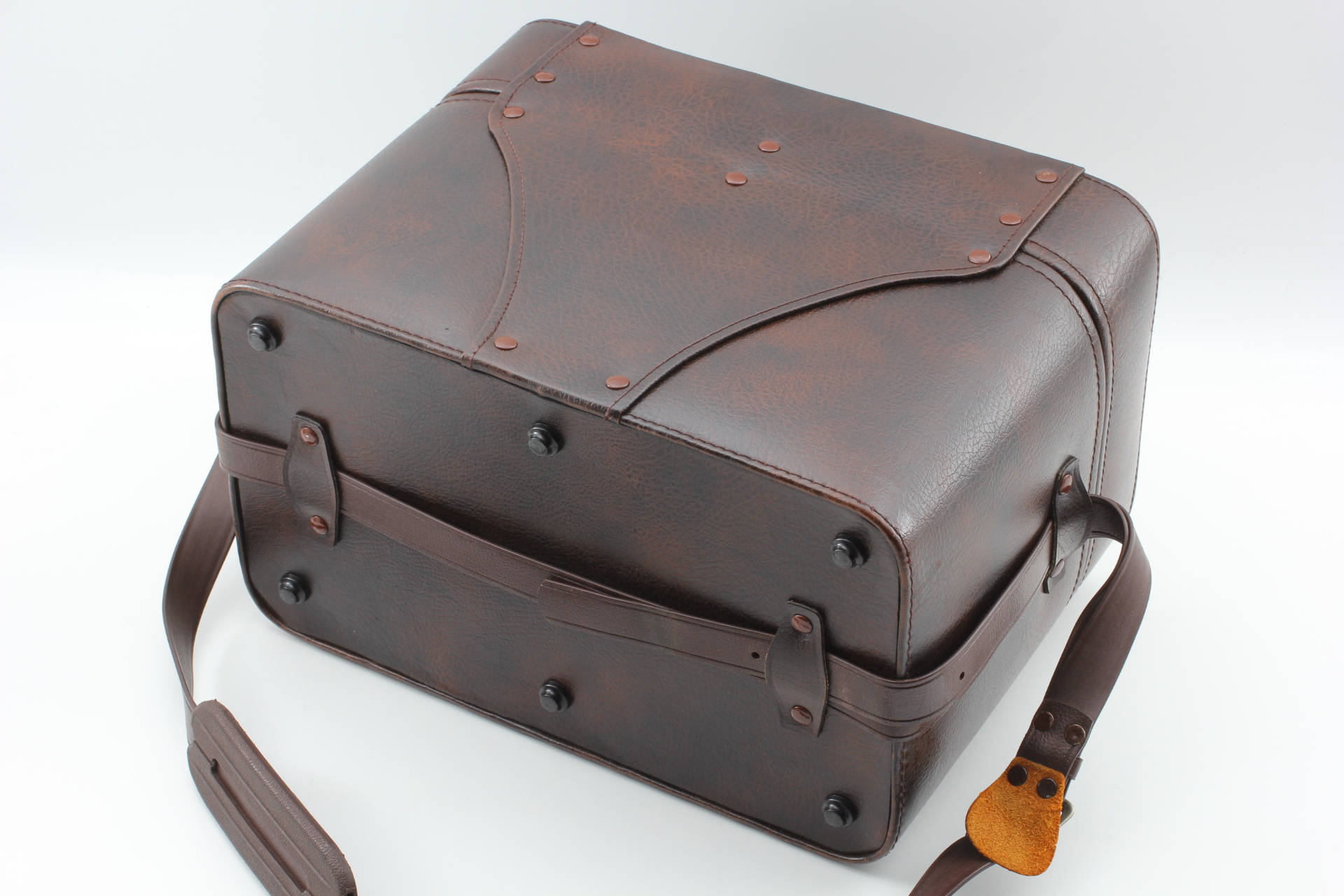 Belle pochette en cuir Mamiya pour objectifs moyen
